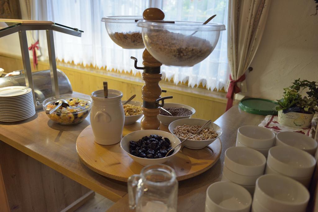 Hotel Traube 圣加伦基希 外观 照片